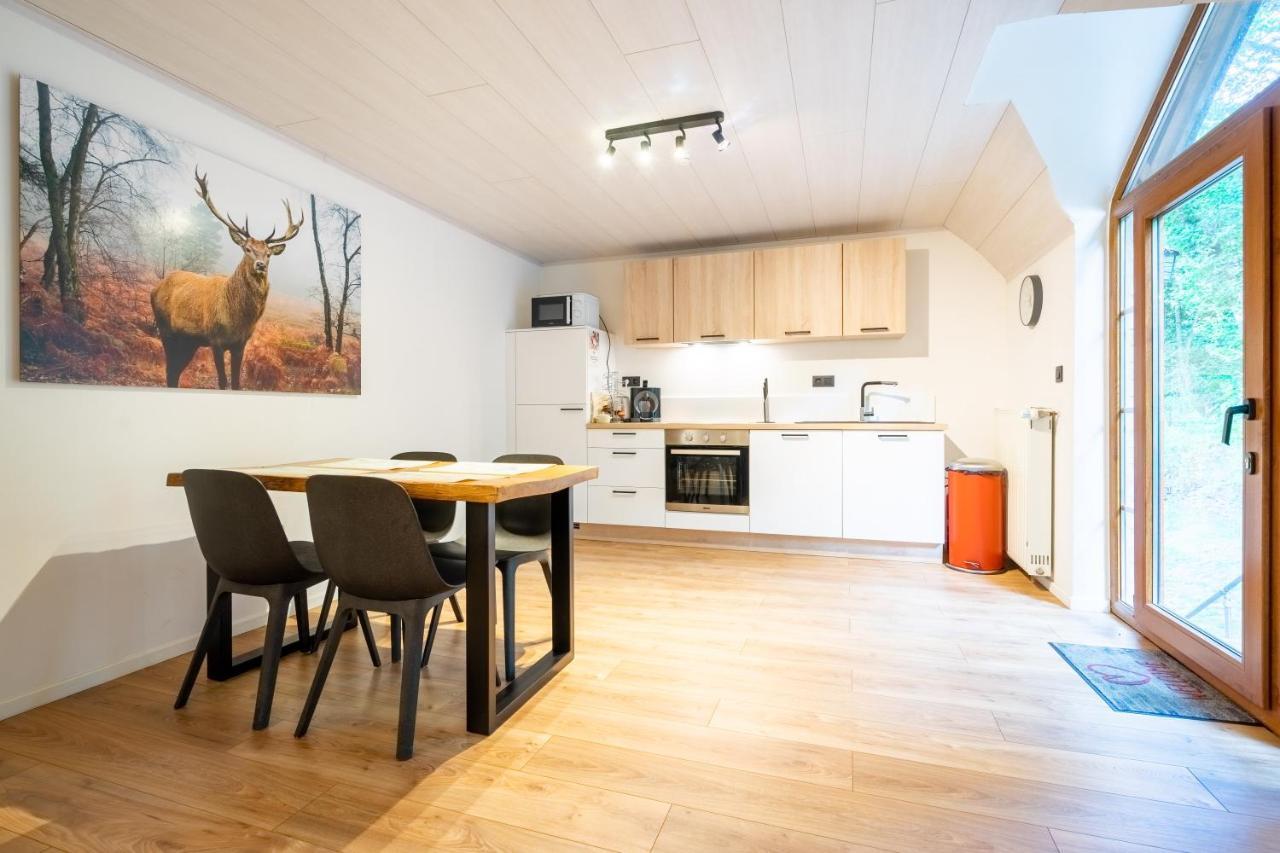 Bills Lodge, Le Plaisir De La Riviere A 2 Minutes Du Centre! La-Roche-en-Ardenne Kültér fotó